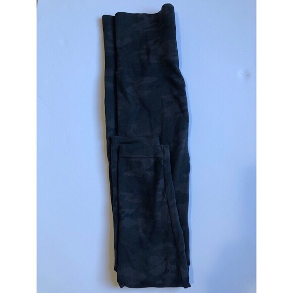 Spanx Look At Me‎ Now Seamless Leggings Black Camo Womens M Medium Athleisure - Picture 6 of 8